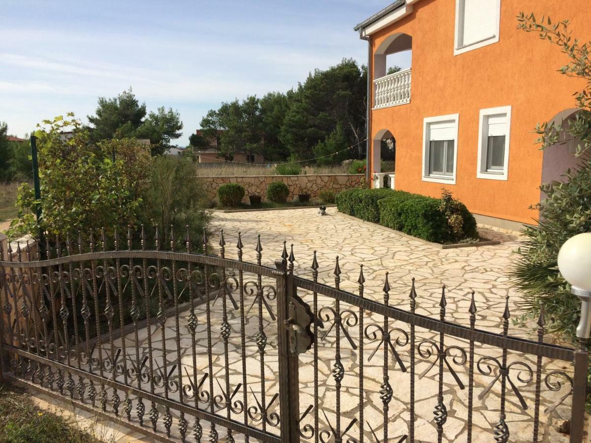 Apartmani Anna Vir Exterior foto